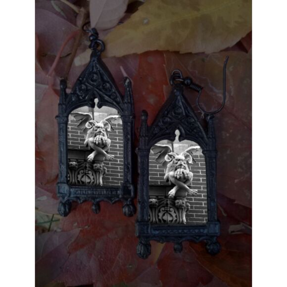 Gargoyle Earrings Gothic Arch Jewelry Stone Winged Statue Cathedral Art Goth - Picture 1 of 3